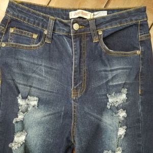 Judy Blue Jeans - GUC Judy Blue Distressed Jeans Size 9 Judy Blue Jeans - GUC Judy Blue Distressed Jeans Size 9